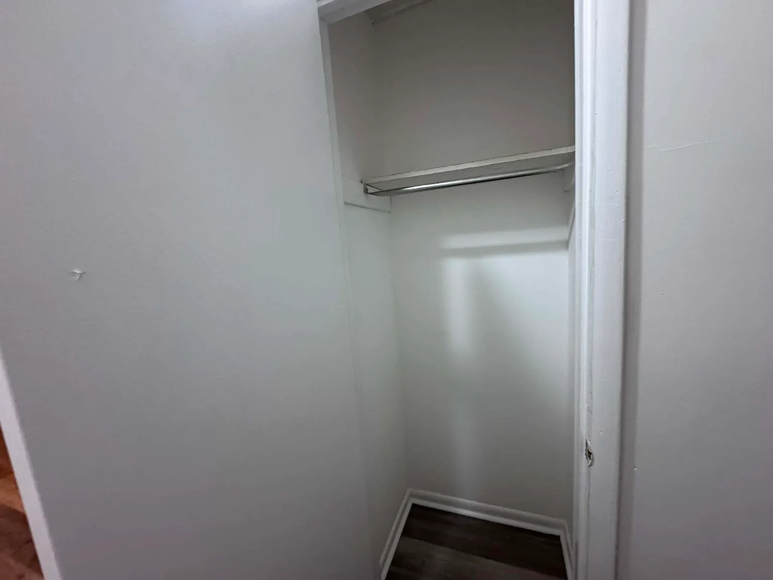 2 bed, 1000 sqft, $2,100 — Photo 4