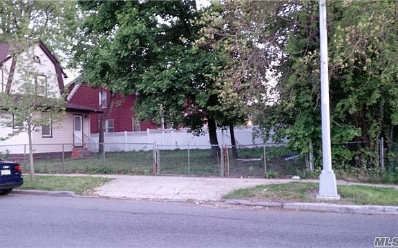 4th image of 9904 Bellaire Pl