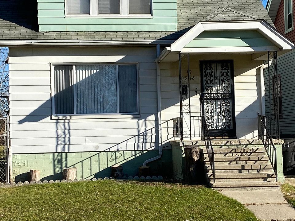 Outside View/Down stairs unit only