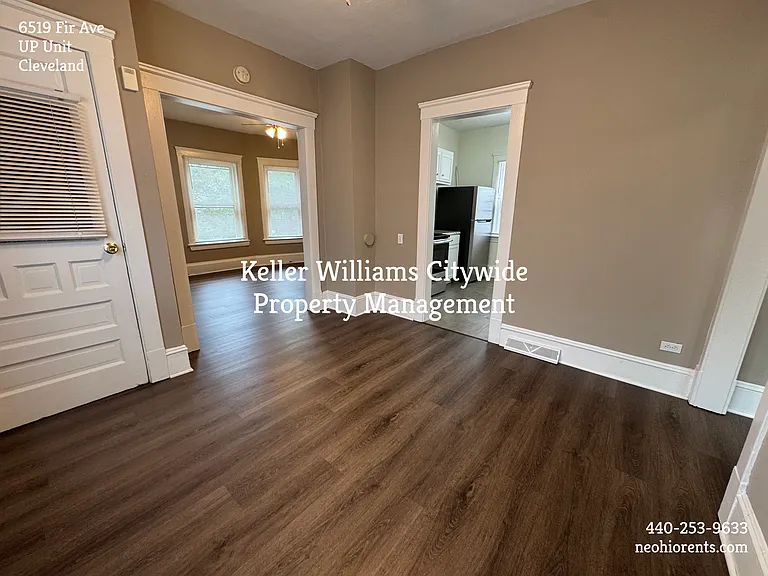 2 bedroom 1 bath up unit in Gordon Square — Photo 16