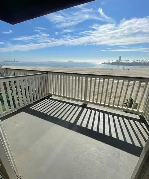 1078 E Ocean Blvd #21 — Photo 2