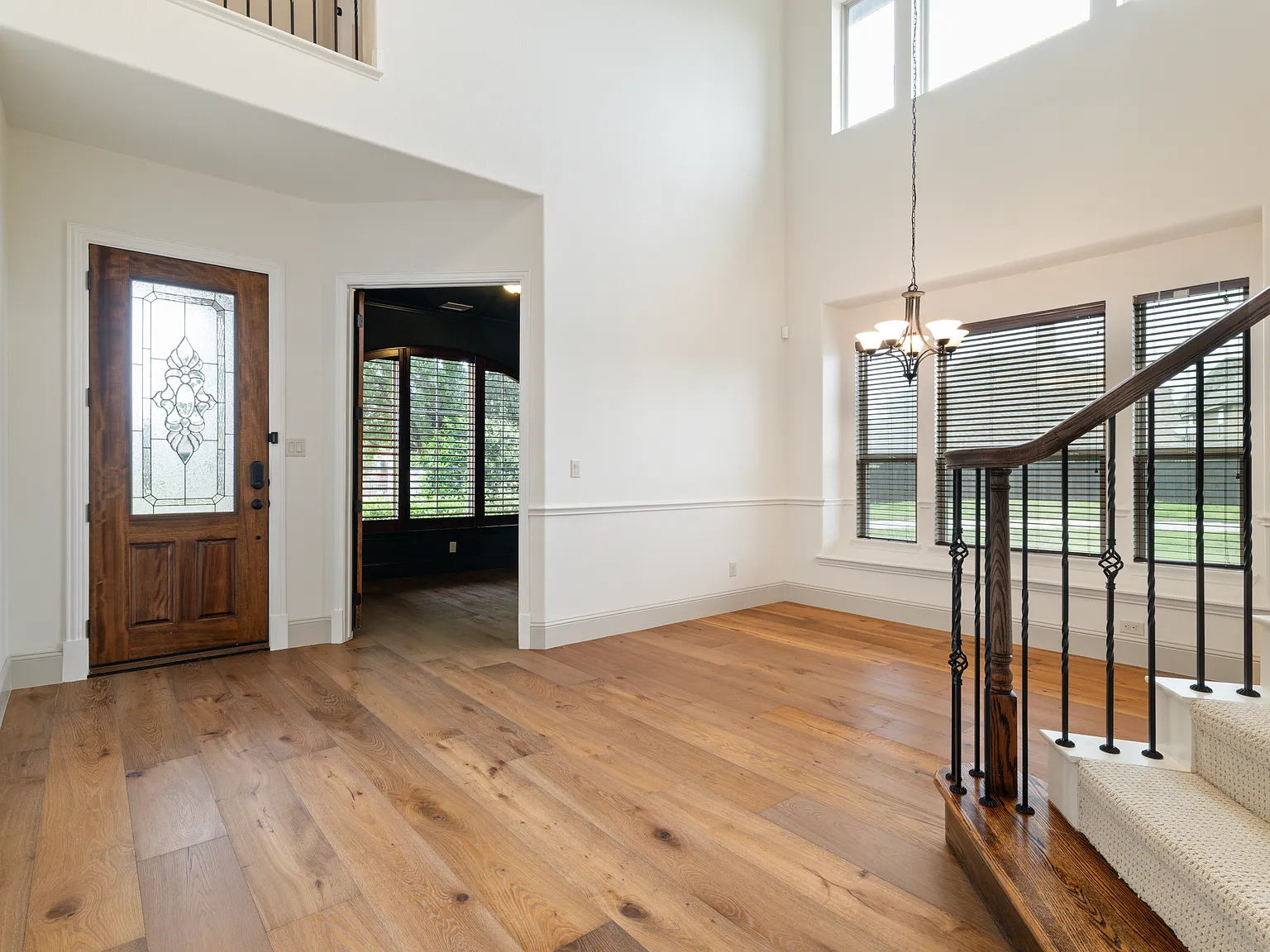 4 bed, 3431 sqft, $3,200 — Photo 2