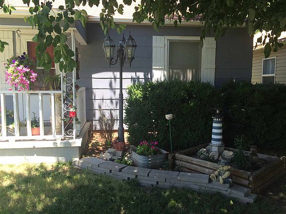 3rd image of 1218 W James Ave