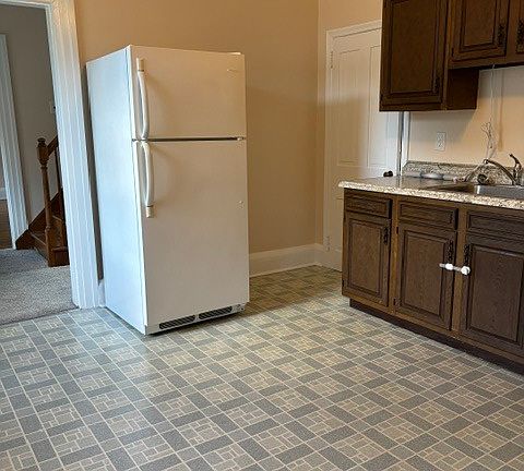 3rd image of 282 Laurelwood Rd #2F
