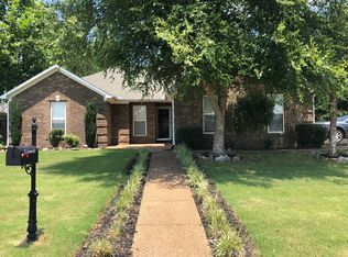 105 Livingston Cv, Medina, TN 38355