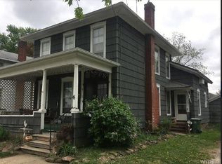 4 Maple Ave, Middleport, NY 14105