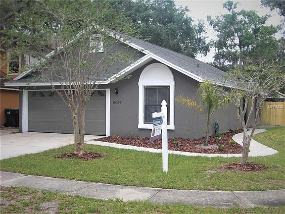 3rd image of 10039 Creekwater Blvd