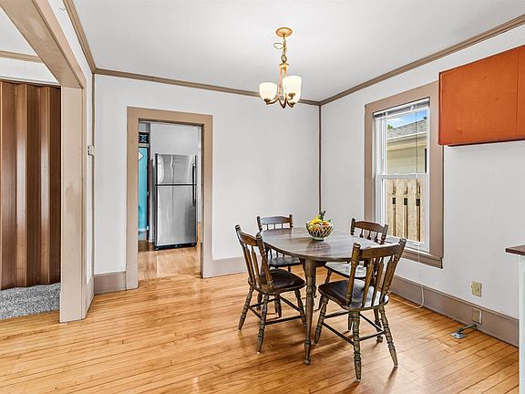 5th image of 3928 Polk St NE