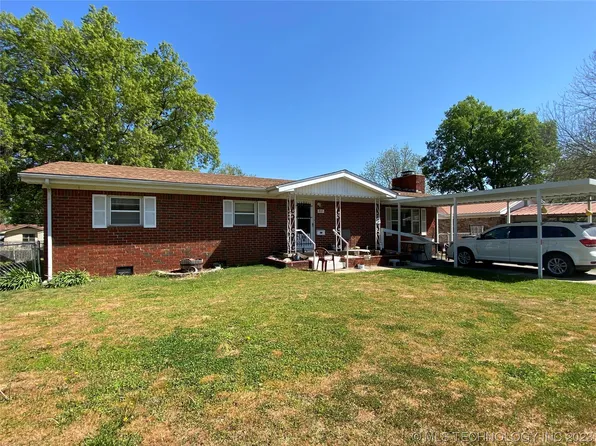 805 NE 12th St, Wagoner, OK 74467