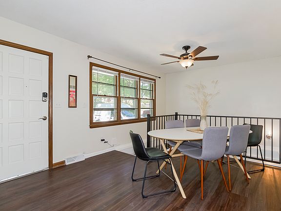 5th image of 127 SW South Ave #2B-631592