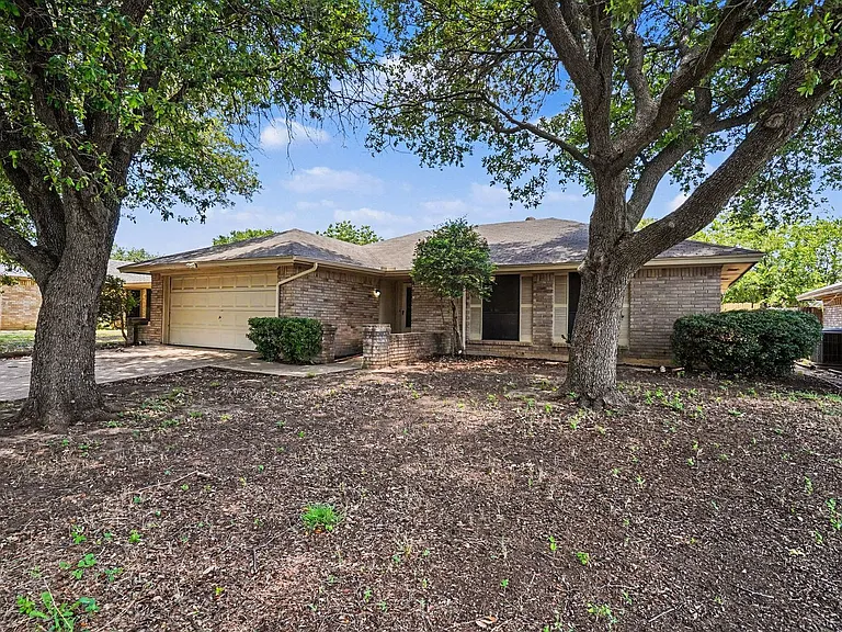 2608 Green Ridge St — Photo 1