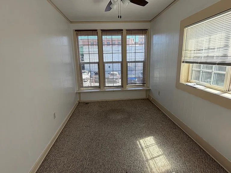 127 N 8th St #A — Photo 3