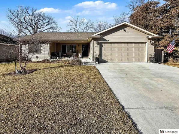 125 S 5th St, Eagle, NE 68347