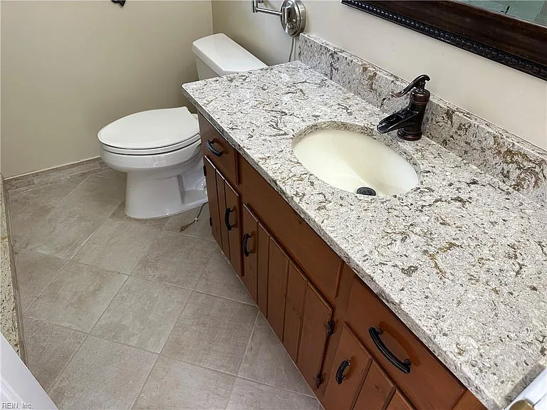 1704 Eagle Hill Dr — Photo 33