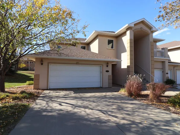 5815 S Shadow Wood Pl, Sioux Falls, SD 57108