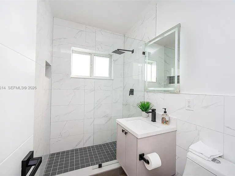 5505 NW 5th Ct #5507 — Photo 3