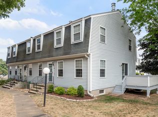 140 Austin Ryer Ln UNIT 140, Branford, CT 06405