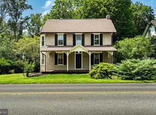 3661 Saint Peters Rd, Elverson, PA 19520