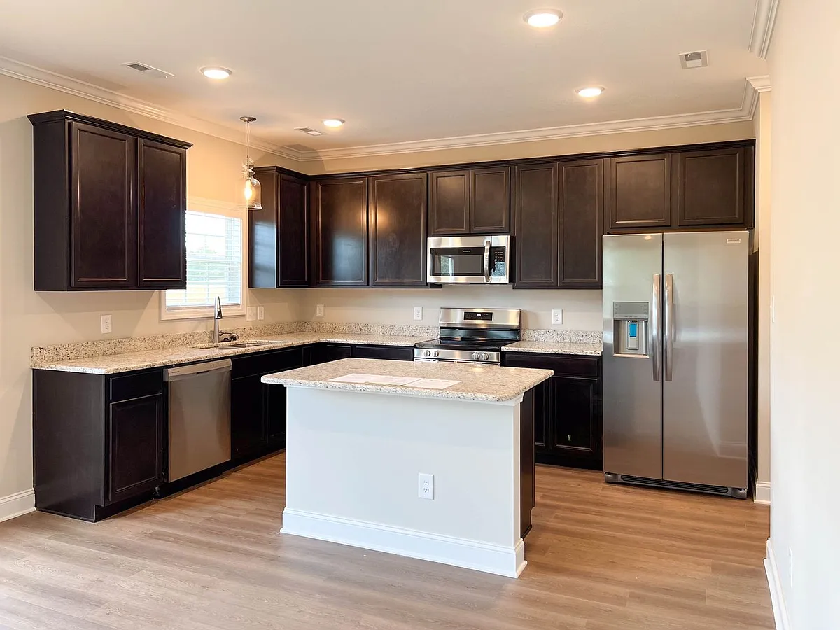 Building Photo - 7730 Honey Oaks Rd