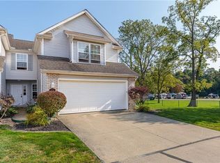 552 Hidden Harbor Dr #41, Fairport Harbor, OH 44077
