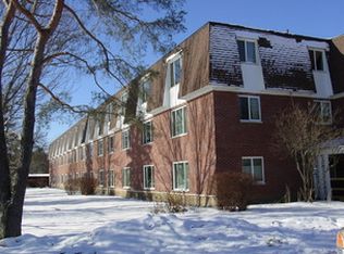 8 Reservoir Rd APT 302, Hanover, NH 03755