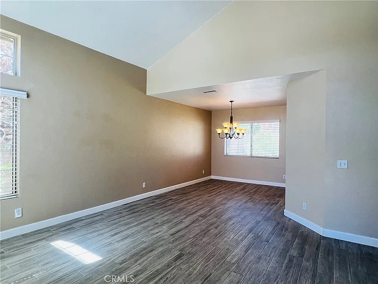 13278 Cardinal Rd — Photo 4