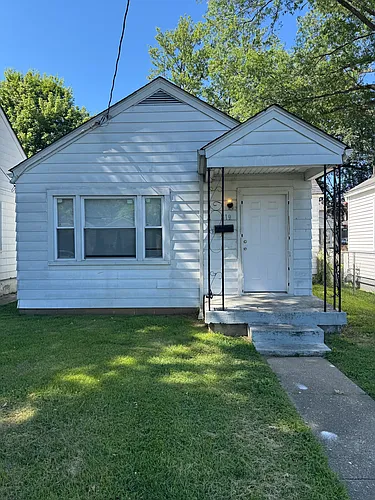 819 Beecher St Photo 1