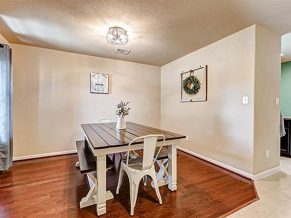 5th image of 9973 Spring Rock Ln