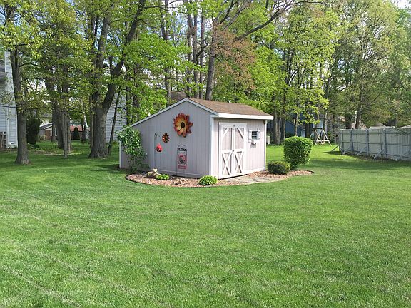 2nd image of 210 Brown Dr