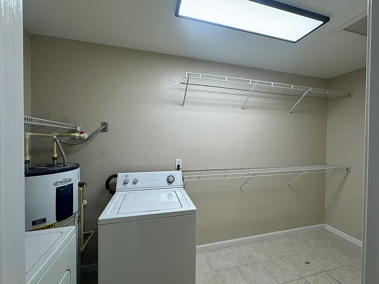 1723 & 1725 Brooklyn Dr #C — Photo 6