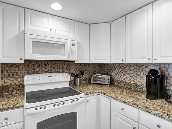 5th image of 2000 New River Inlet Rd Unit 2207