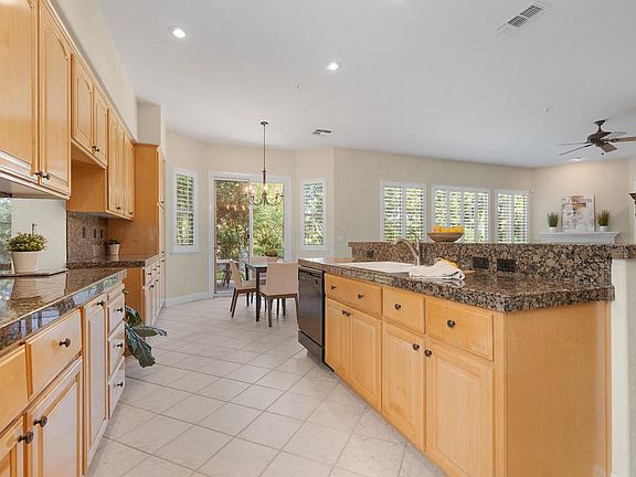 3rd image of 4728 Tenbury Ln