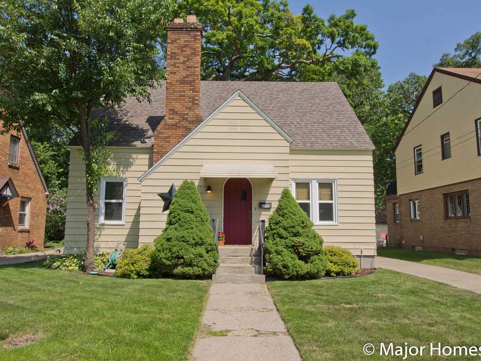1st image of 1236 Benjamin Ave SE