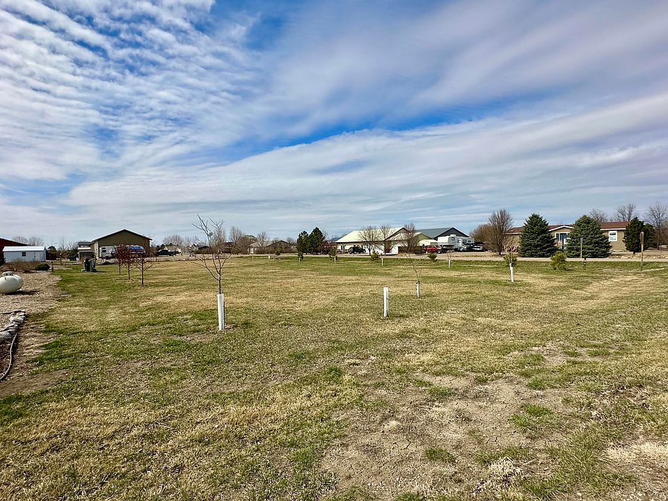 2nd image of 219 Shoreline St