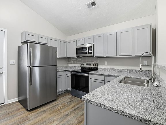 4th image of 5903 Brandon Dunes Dr