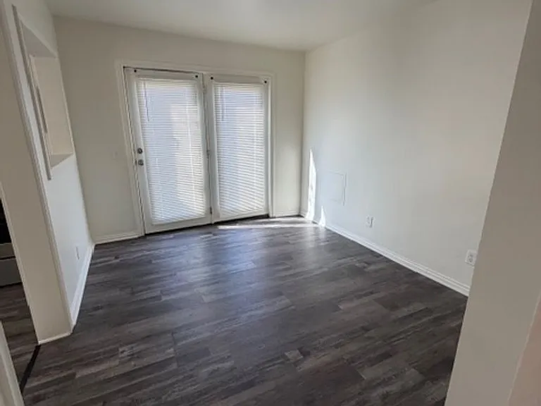1351 Parrish Ave — Photo 5