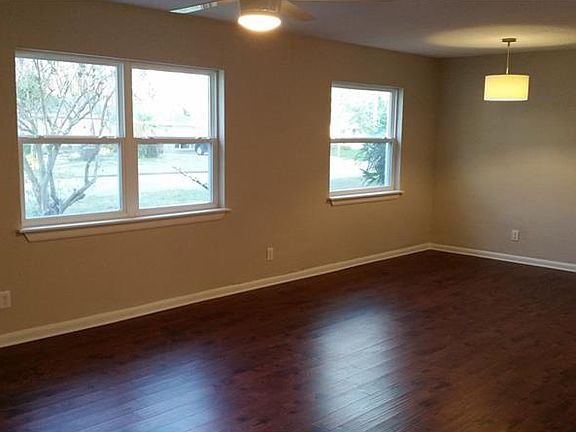 5th image of 4014 W Tyson Ave