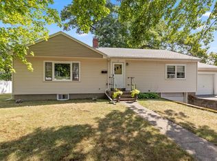37 Windsor St, Melrose, MA 02176
