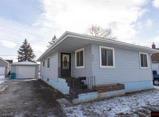 421 2nd Ave NW, Waseca, MN 56093