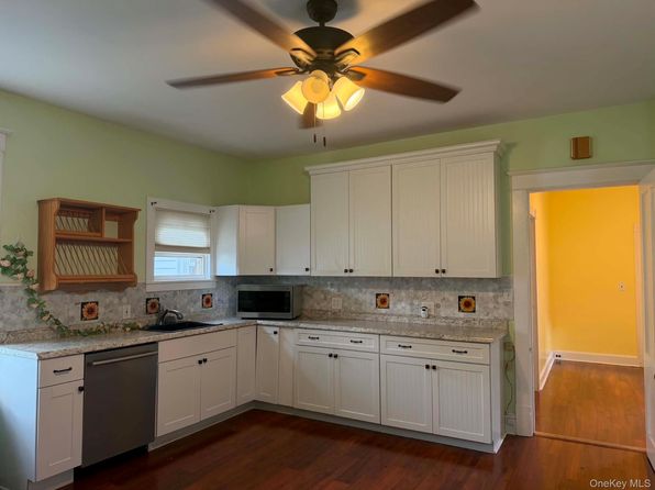 12 Parry Ave #1