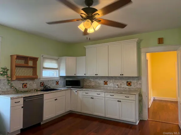 12 Parry Ave #1, Highland Falls, NY 10928