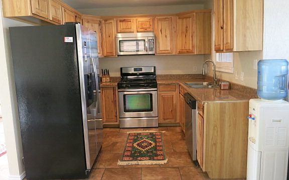 4th image of 1902 Woodlawn Dr