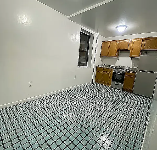 424 W 56th St #5 — Photo 3