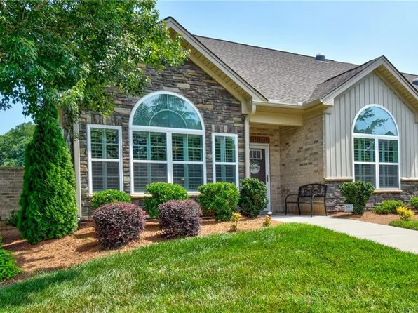 103 Friedberg Village Dr, Winston Salem, NC 27127