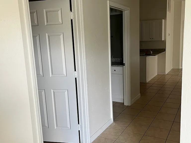 350 Bell Blvd S — Photo 11