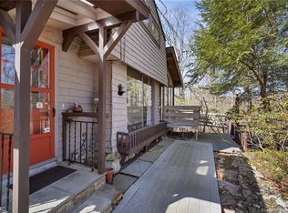 82 Mountain Rd, Redding, CT 06896