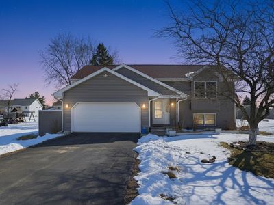 114 Galahad Ct SE, Poplar Grove, IL, 61065