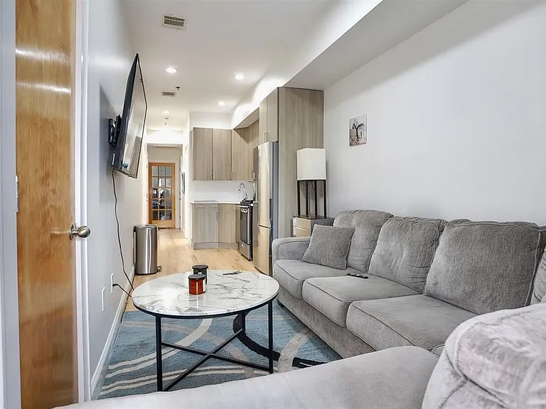 314 Monroe St #8 — Photo 4