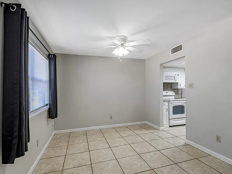 424 W Pecan Ave #B — Photo 9