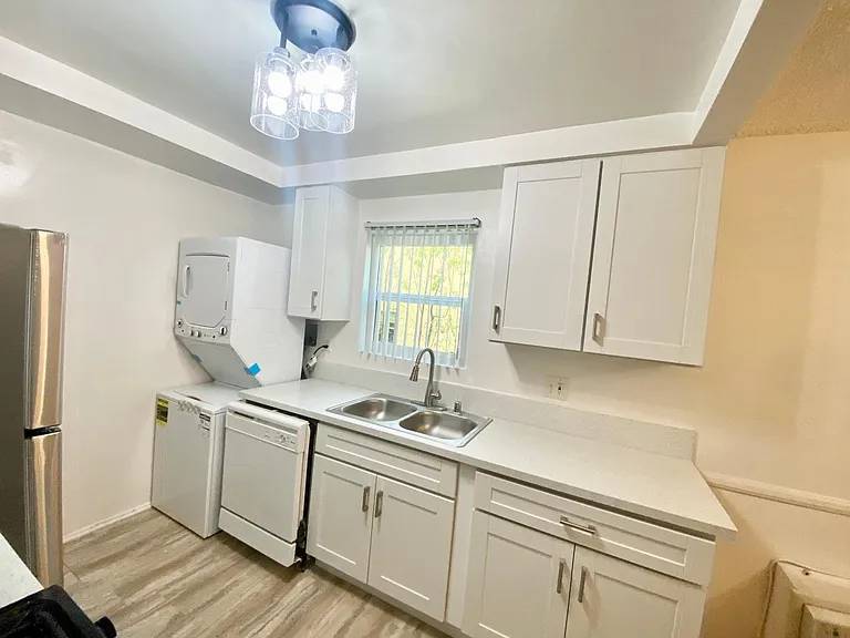 7654 Fountain Ave #2 — Photo 5